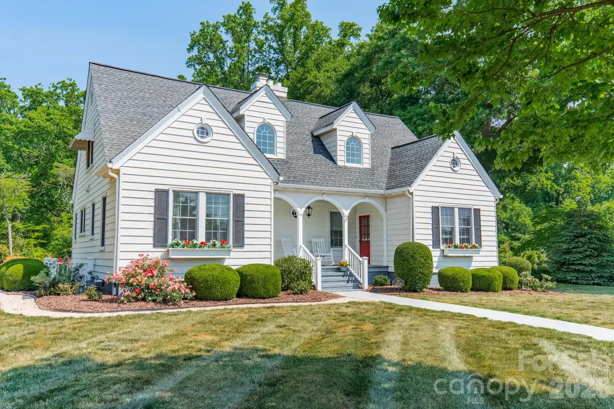 27 Circle DR, Belmont, NC 28012