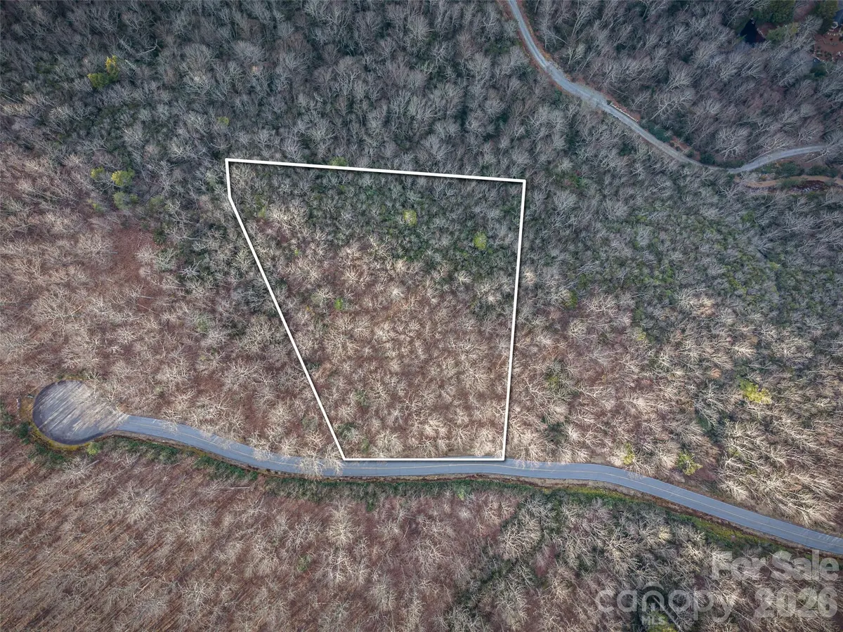000 Meadow Ridge DR #15, Lake Toxaway, NC 28747