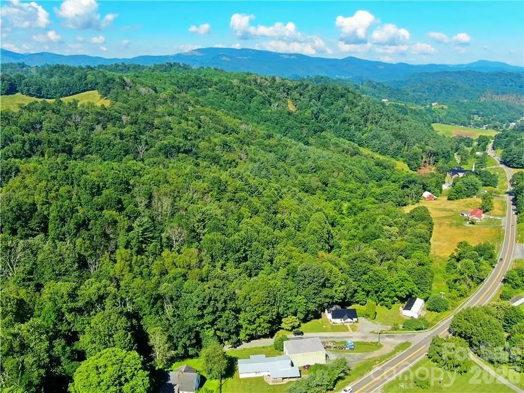 3771 US Highway 421 HWY N, Vilas, NC 28692