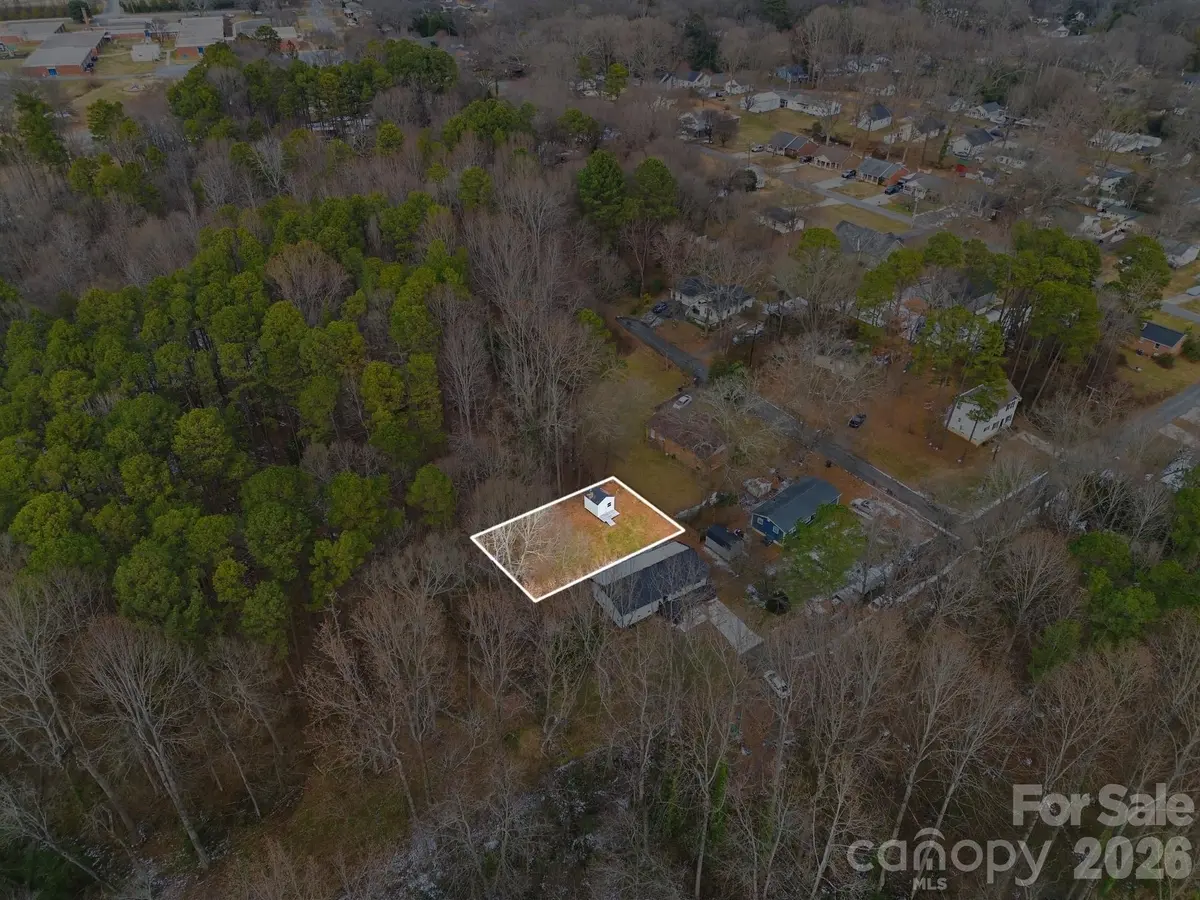 00 W Border ST, Dallas, NC 28034
