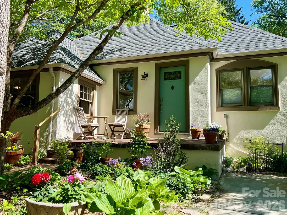 4 Duke ST, Asheville, NC 28803