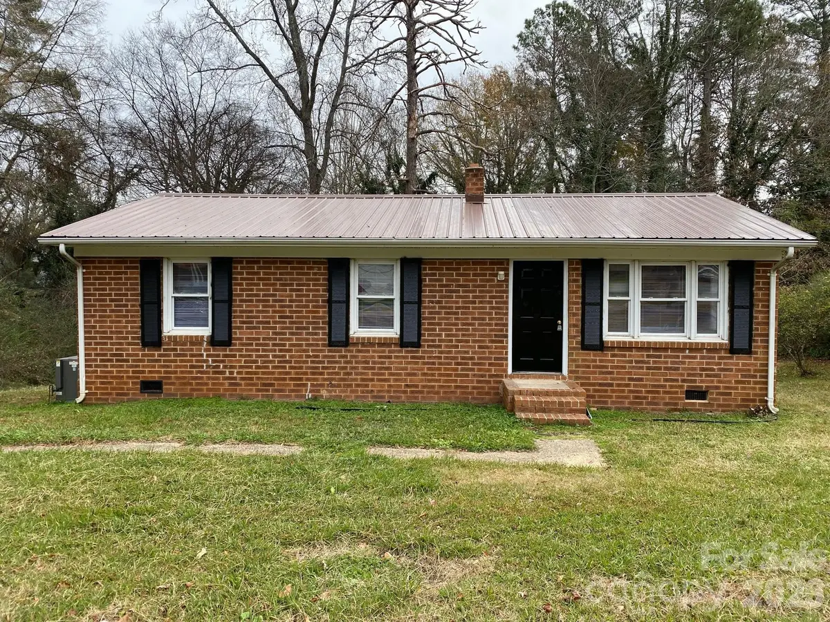 406 N Rutherford ST, Wadesboro, NC 28170