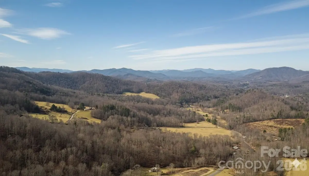 000 Wild Turkey Pen RD, Bakersville, NC 28705