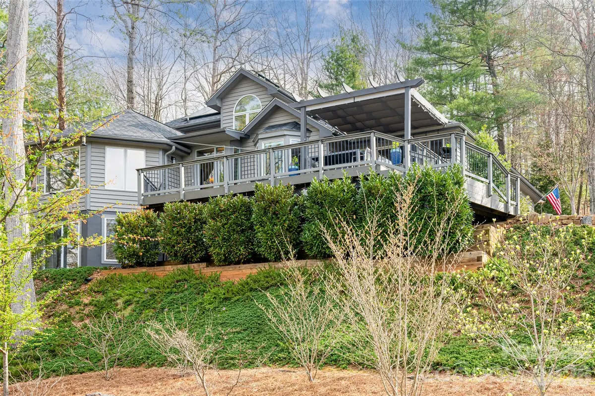 168 Skyview CIR, Asheville, NC 28804