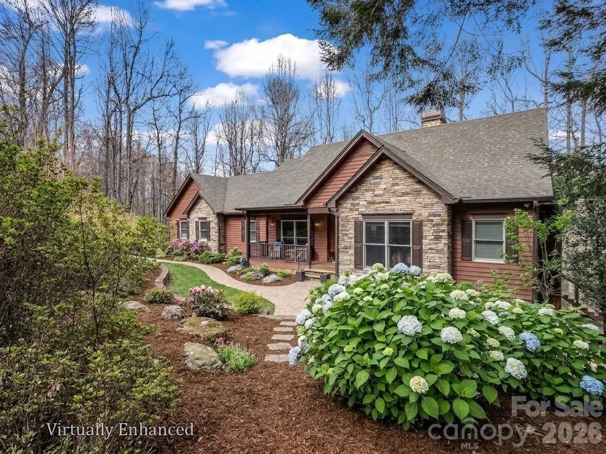 140 Mount Hebron RD, Hendersonville, NC 28739