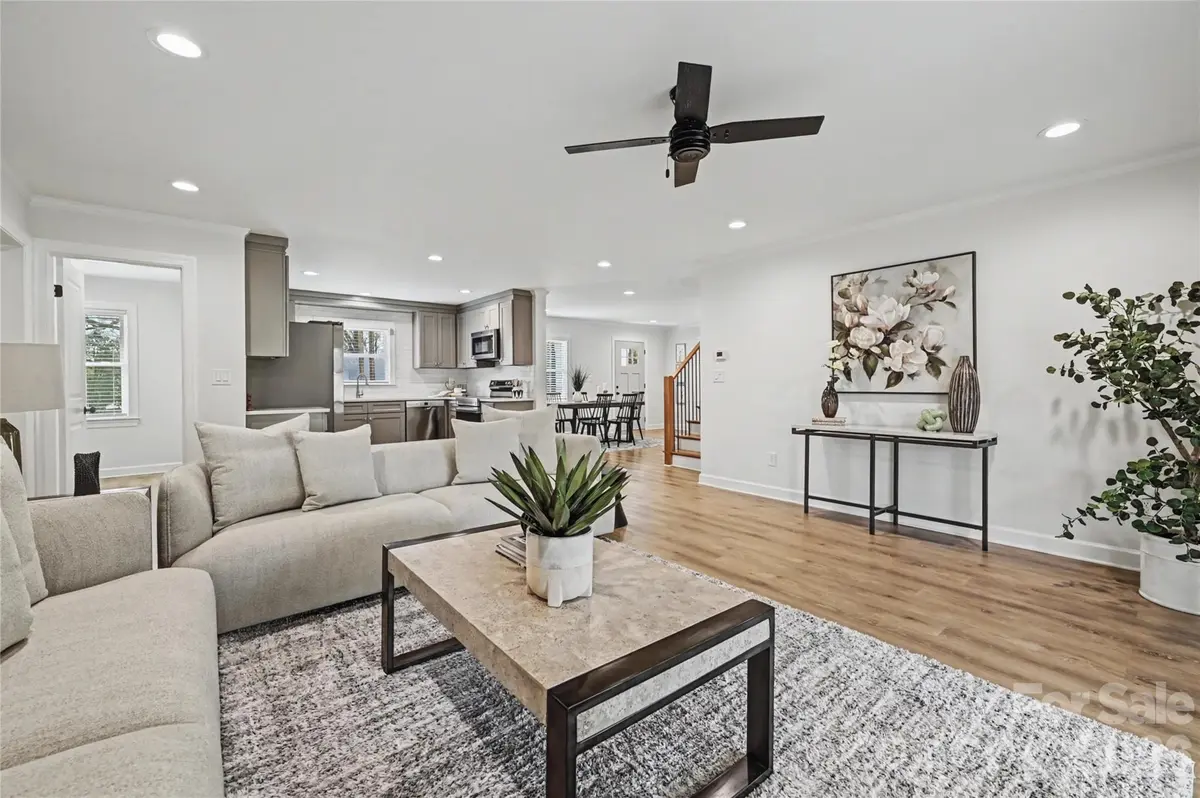 815 Hartness AVE, Charlotte, NC 28211
