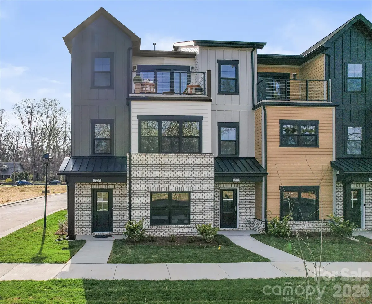 512 Mystic Park ALY #2, Huntersville, NC 28078