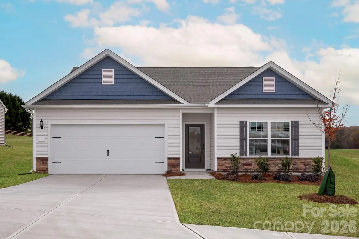 3446 Robindale DR, Winston Salem, NC 27107