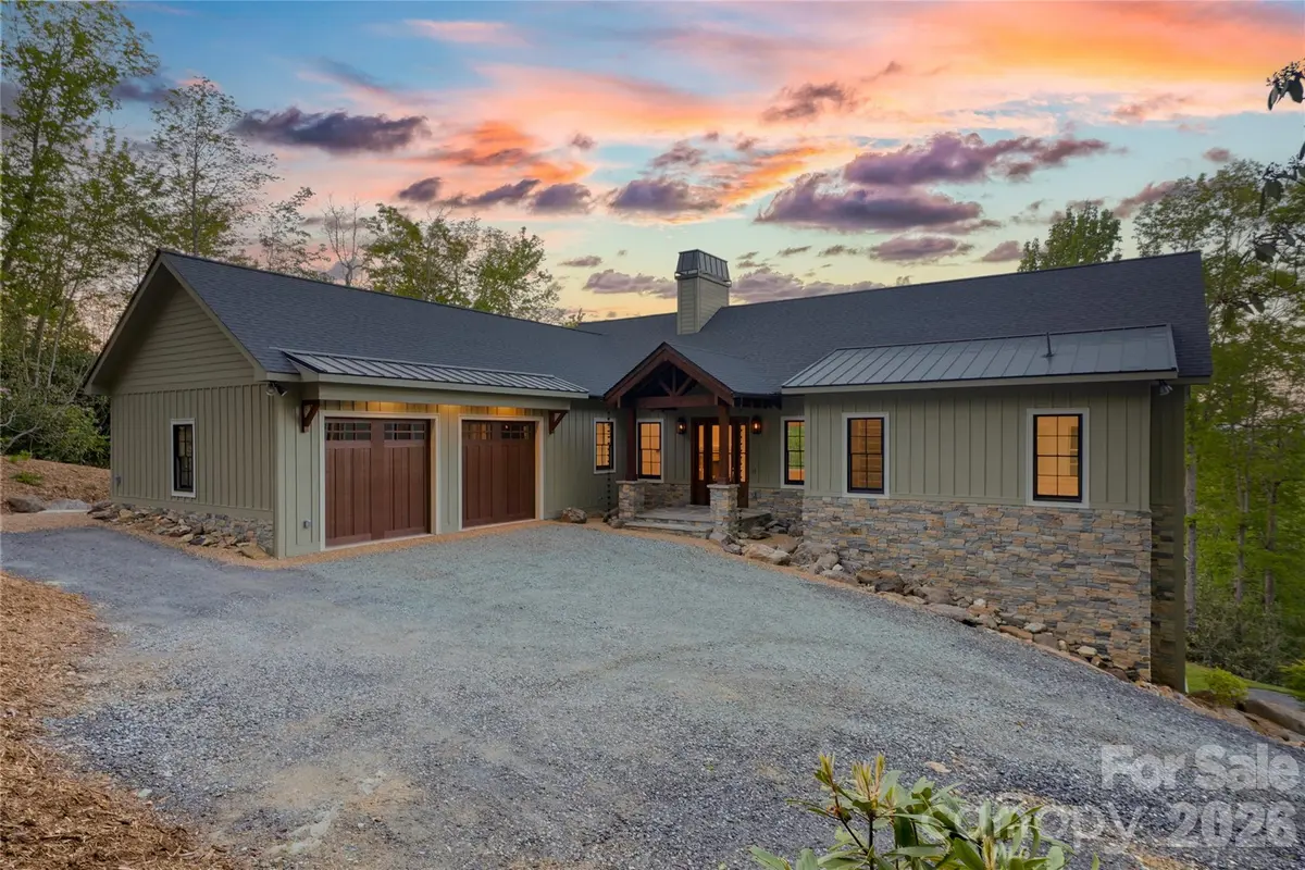 3434 Old Jonas Ridge RD, Newland, NC 28657