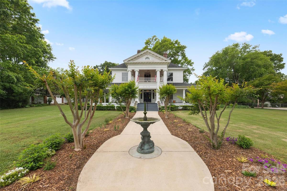 530 E Rutledge AVE, Gaffney, SC 29340