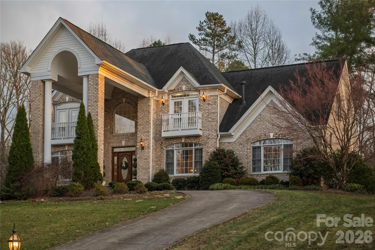 510 SE Stonecroft CT SE #32, Lenoir, NC 28645