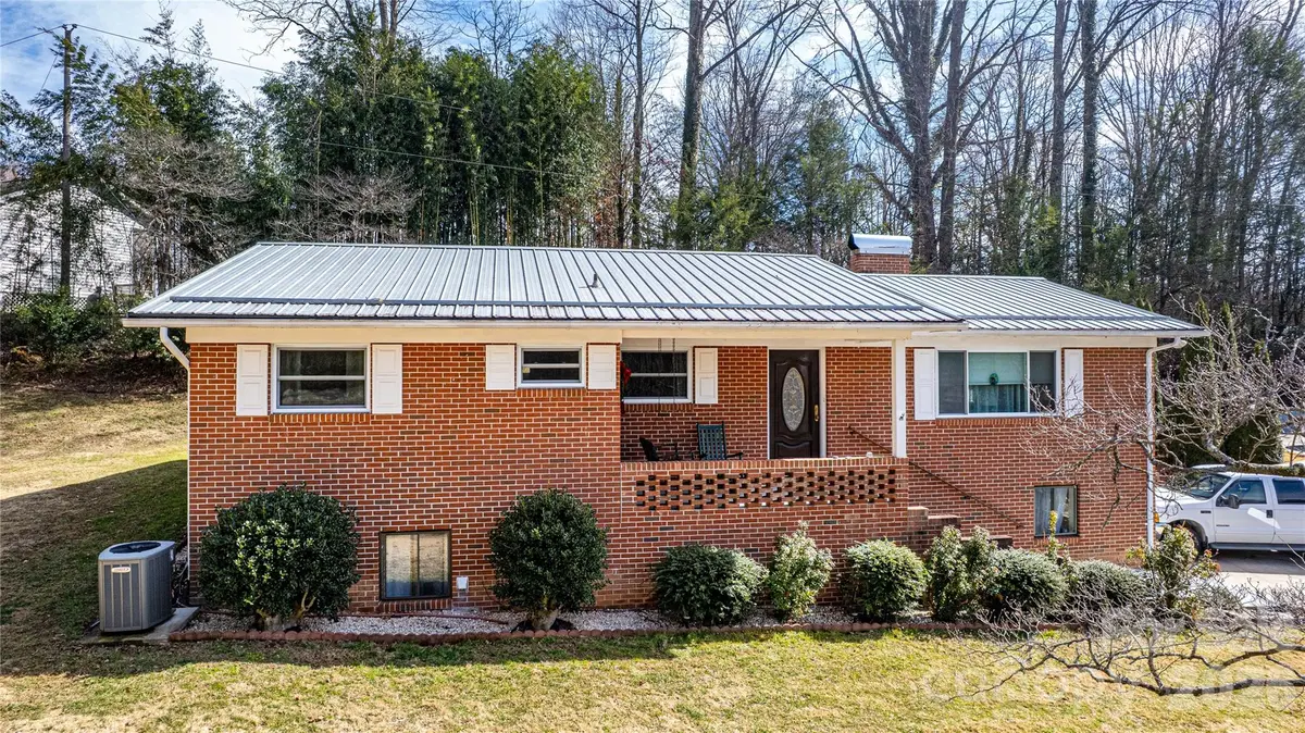 356 Pleasant Hill DR, Brevard, NC 28712