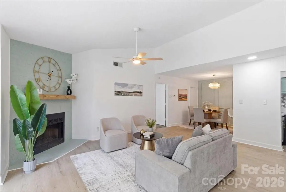 1612 Sharon RD W #66, Charlotte, NC 28210