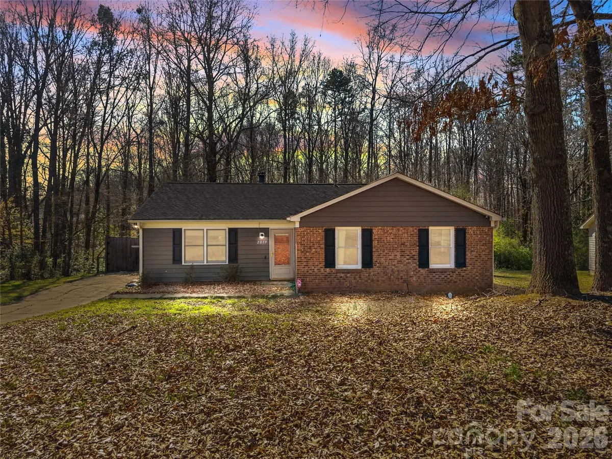 2019 Teddington DR, Charlotte, NC 28214