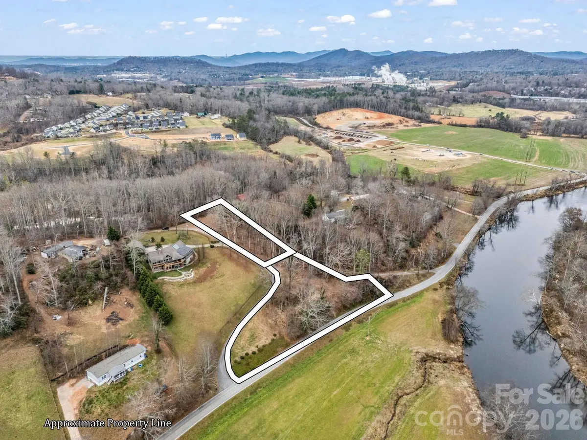 660 & 9999 Glenn Bridge RD, Arden, NC 28704