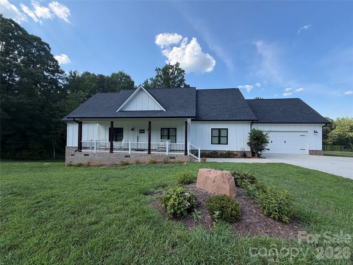 5345 Christopher RD, Iron Station, NC 28080