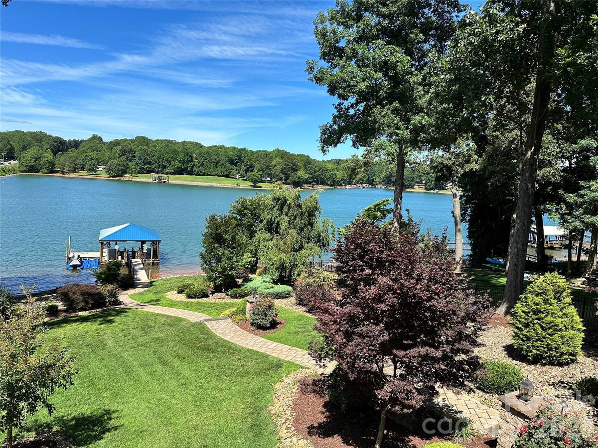 4197 Todd ST, Sherrills Ford, NC 28673