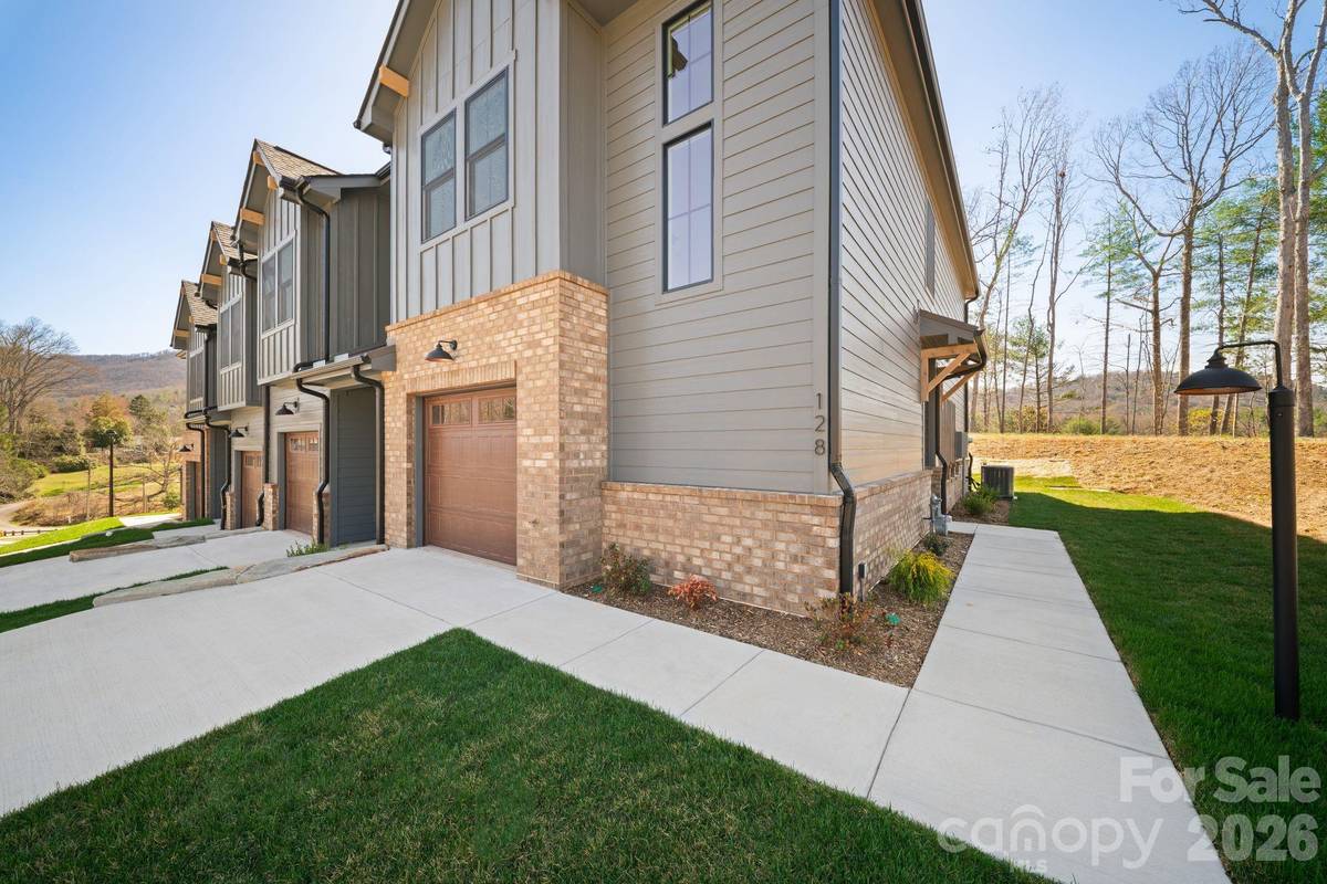 128 Collin PL #35, Asheville, NC 28804