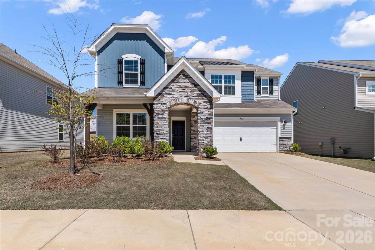 7418 Echoing Hills LN, Maiden, NC 28650