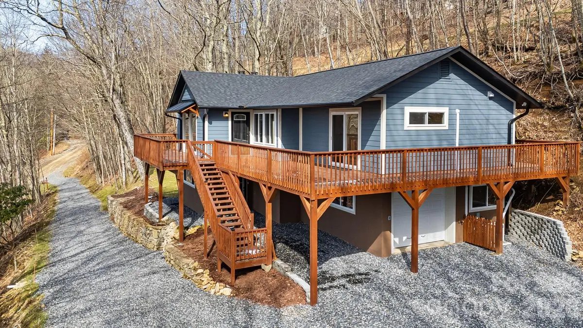1065 Oak Ridge LN #713, Mars Hill, NC 28754