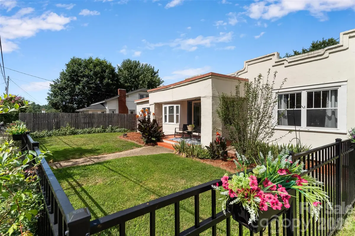63 Washington AVE, Asheville, NC 28804