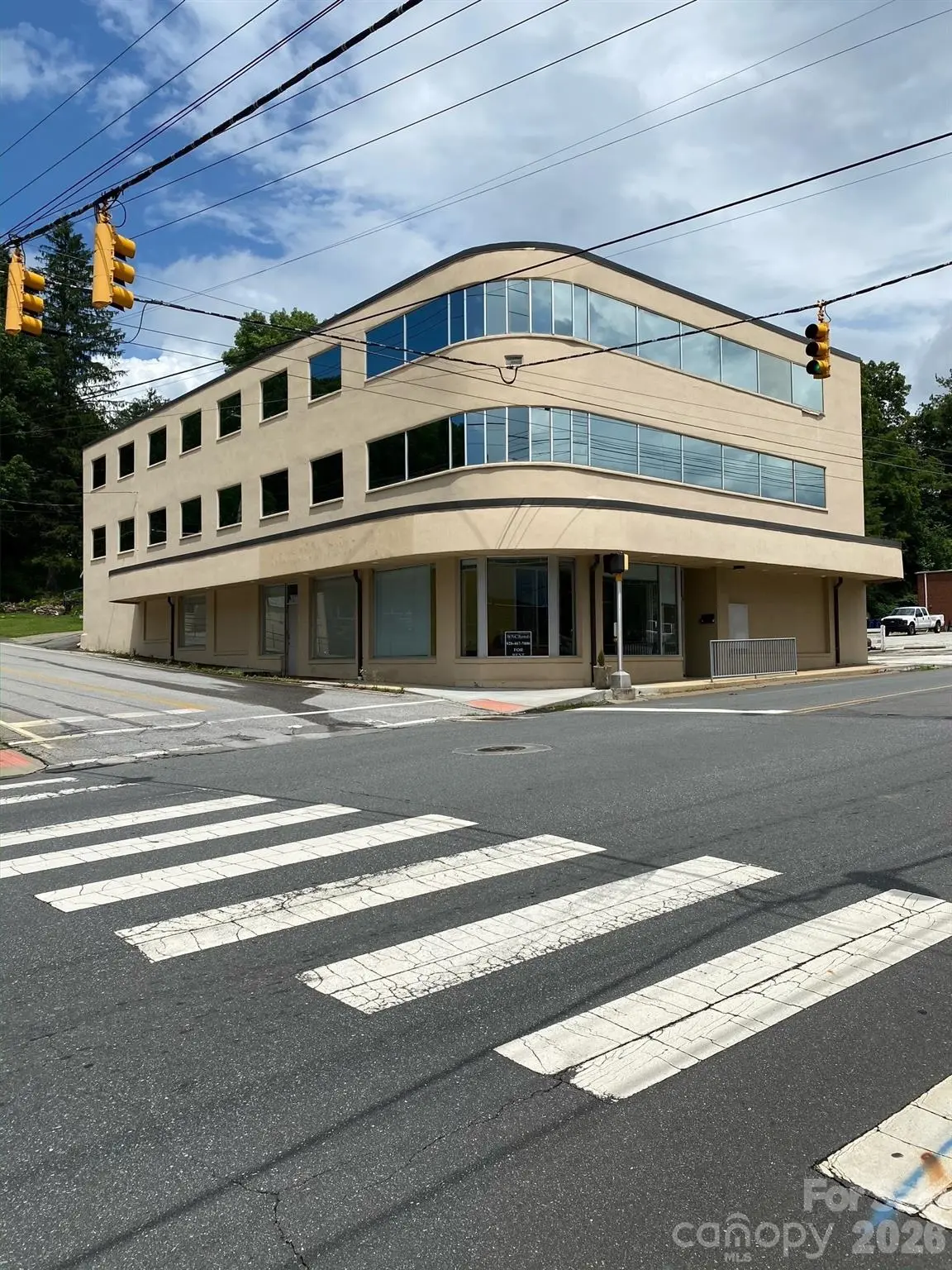 337 Oak AVE, Spruce Pine, NC 28777