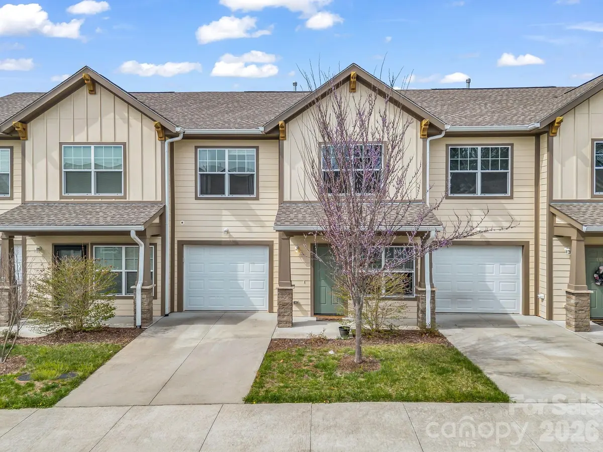 1106 Lynwood Forest RD, Arden, NC 28704