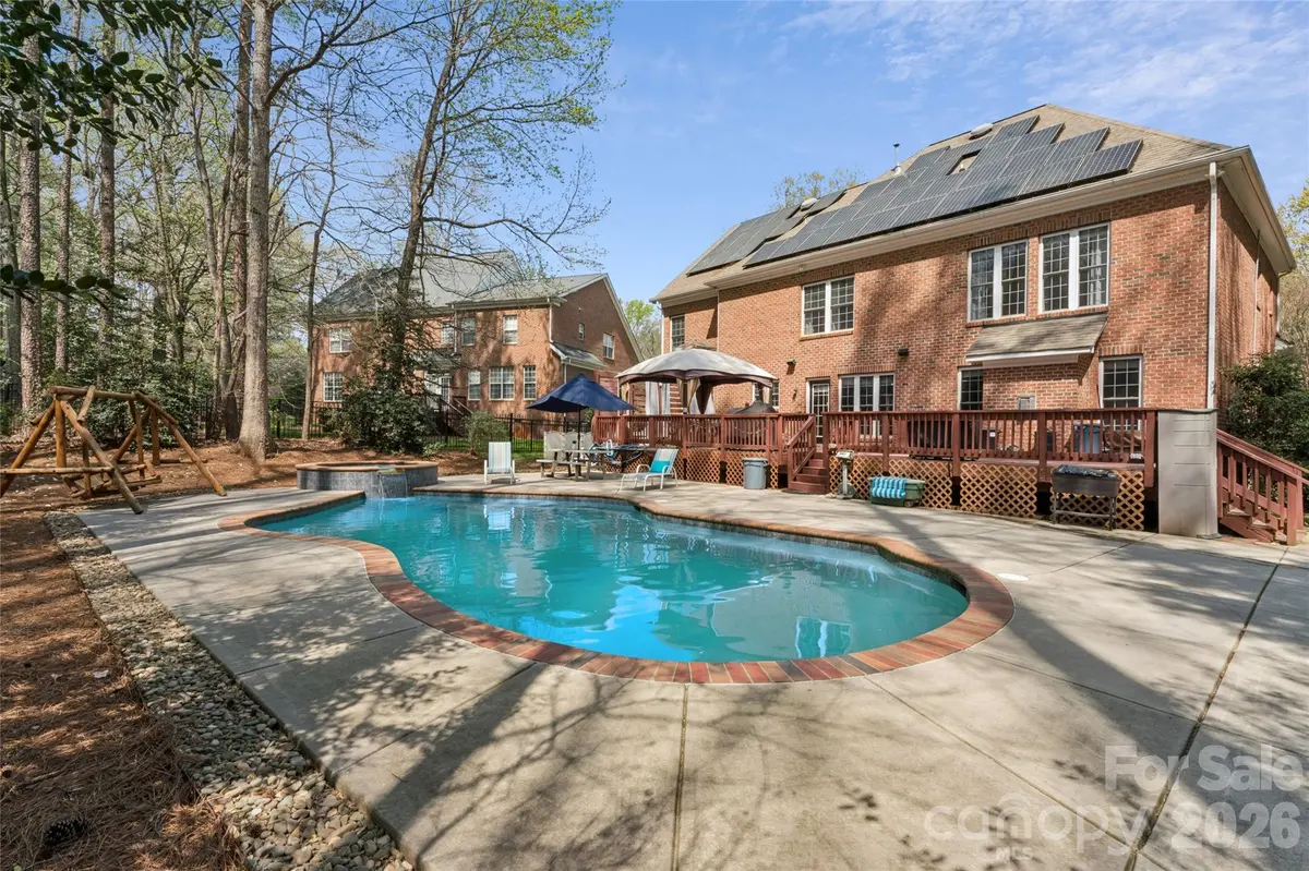 2678 Landing Pointe DR, Clover, SC 29710