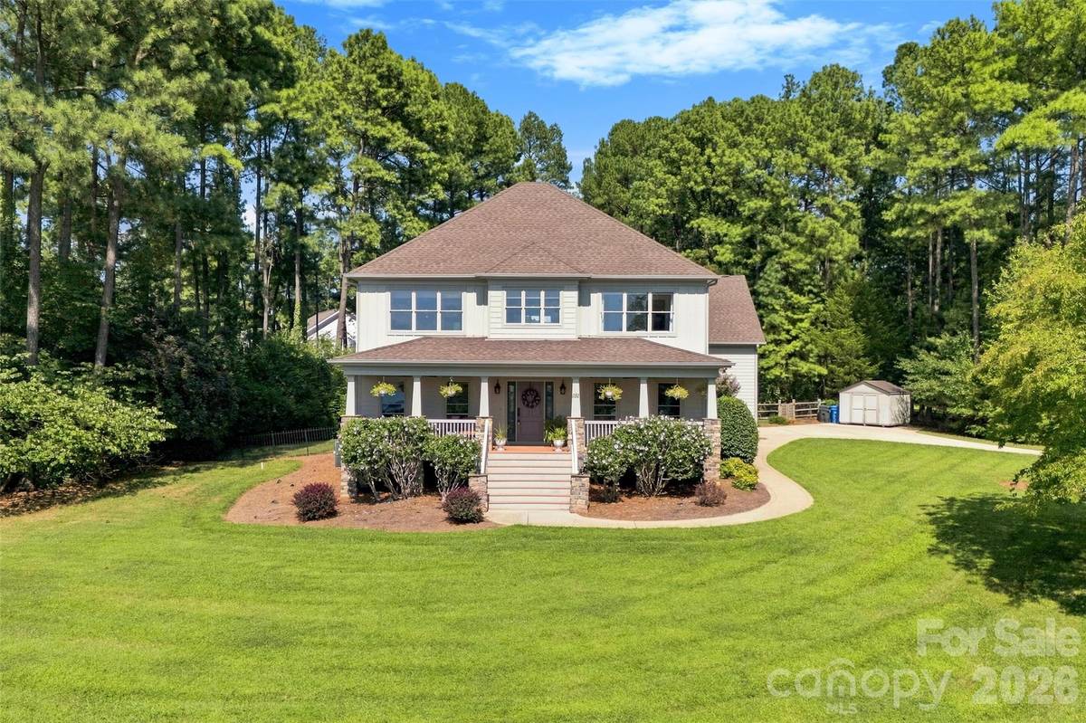 151 Yellow Jacket CIR, Mooresville, NC 28117