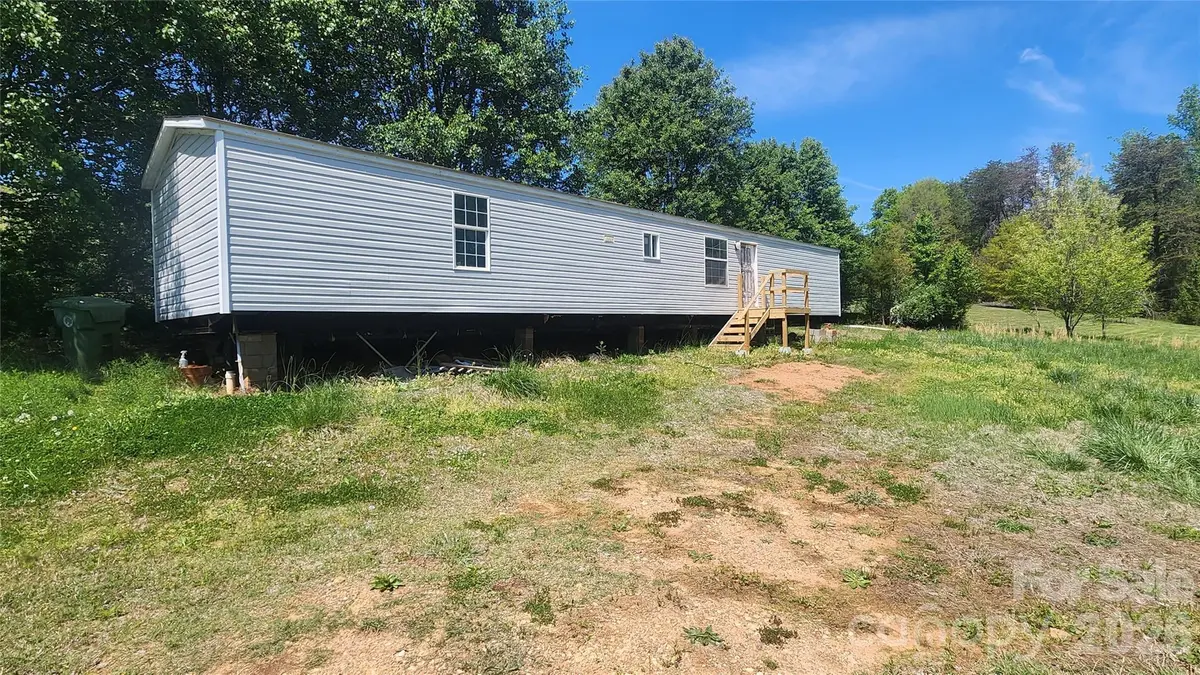 802 W 15th ST, Newton, NC 28658