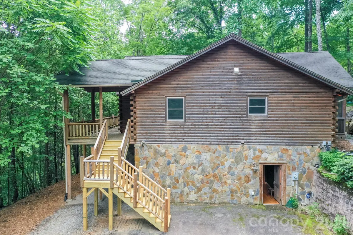 184 Sunlight PATH, Lake Lure, NC 28746