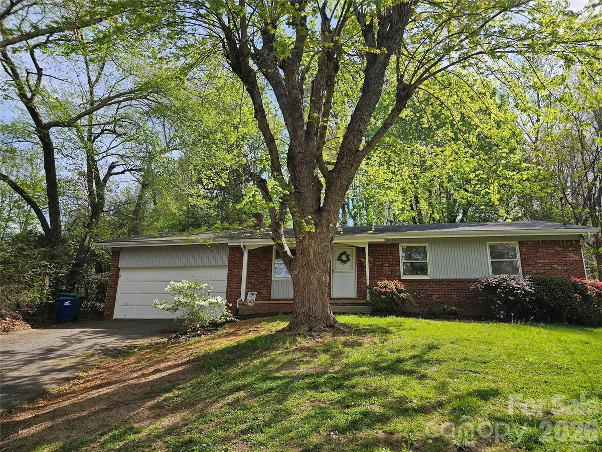 3220 Sweeten Creek RD, Asheville, NC 28803