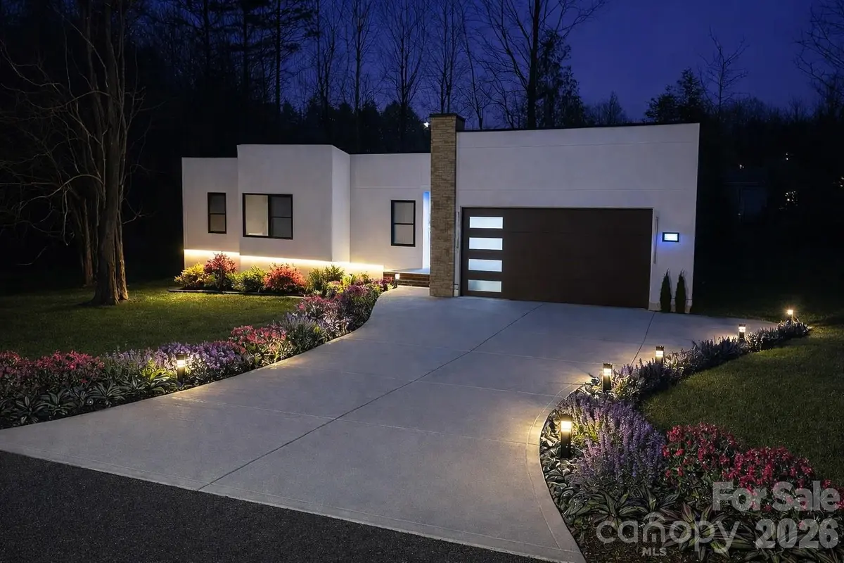 2520 27th Avenue CIR NE, Hickory, NC 28601