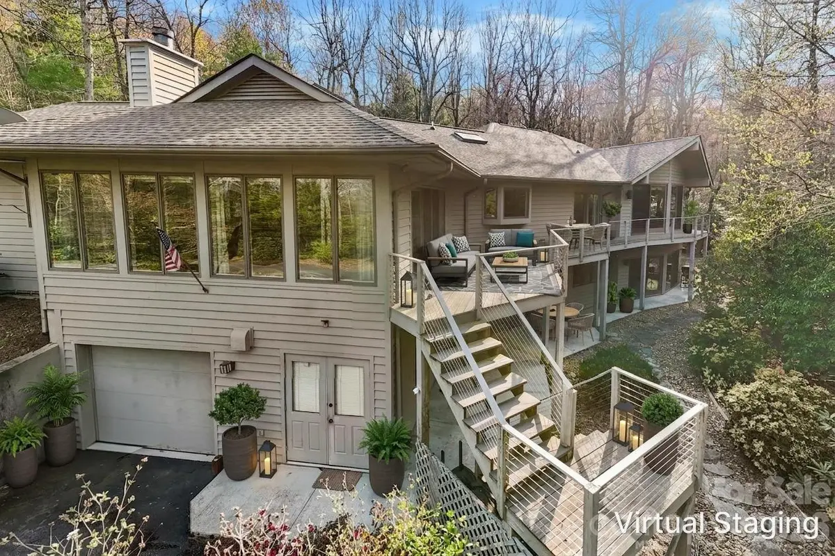 100 Elmridge DR, Flat Rock, NC 28731