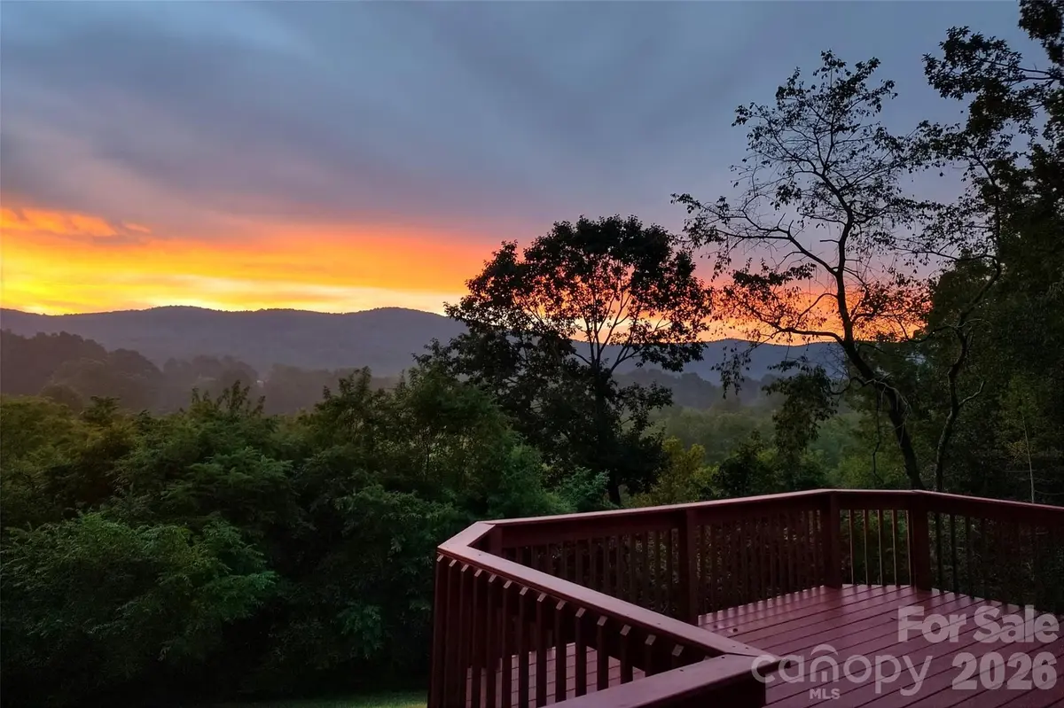 82 Landis RD, Marion, NC 28752