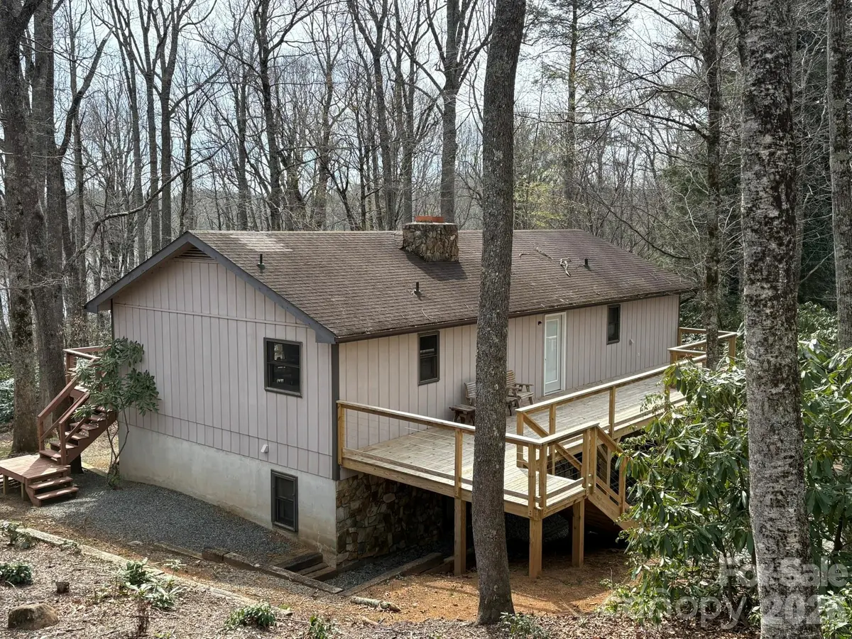 114 Lady Slipper LOOP, Newland, NC 28657