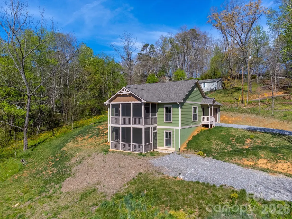 50 Sheriff DR, Waynesville, NC 28786