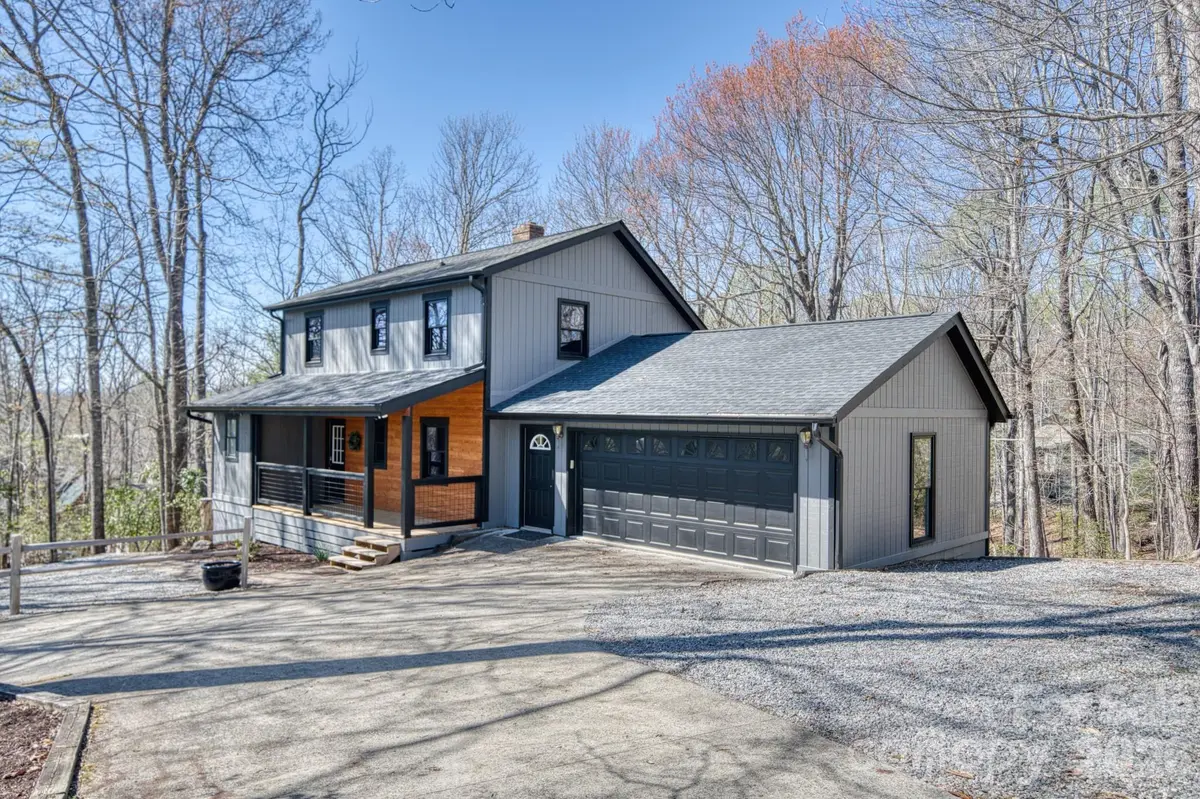 46 Wahuhu CT, Brevard, NC 28712