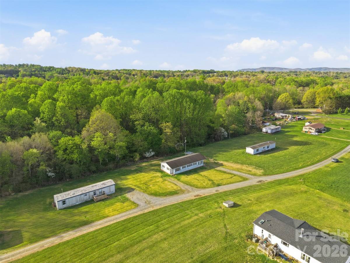 114/116/137/154 Harrington Place DR, Taylorsville, NC 28681