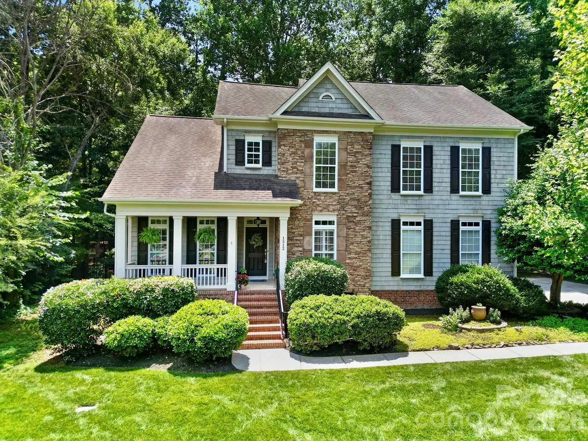1512 Calvin Hal RD, Lake Wylie, SC 29710