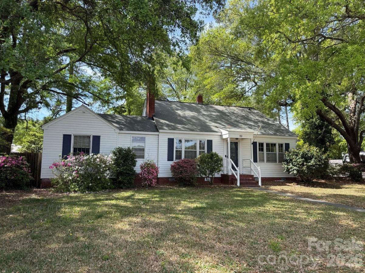 119 Patsy LN, Cheraw, SC 29520