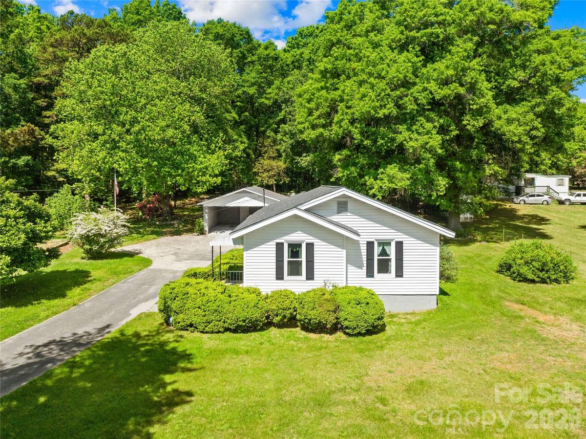 213 Ledford DR, Gastonia, NC 28056