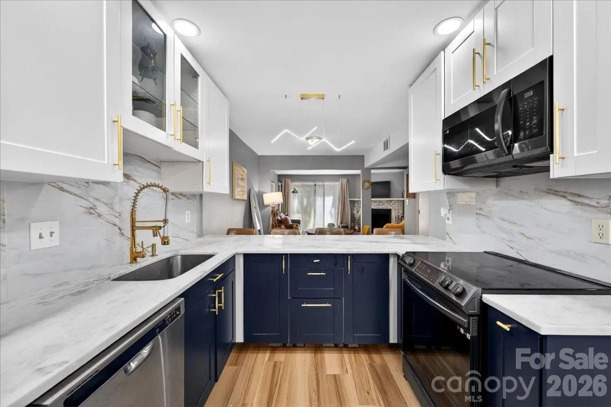 8007 Horse Chestnut LN, Charlotte, NC 28277