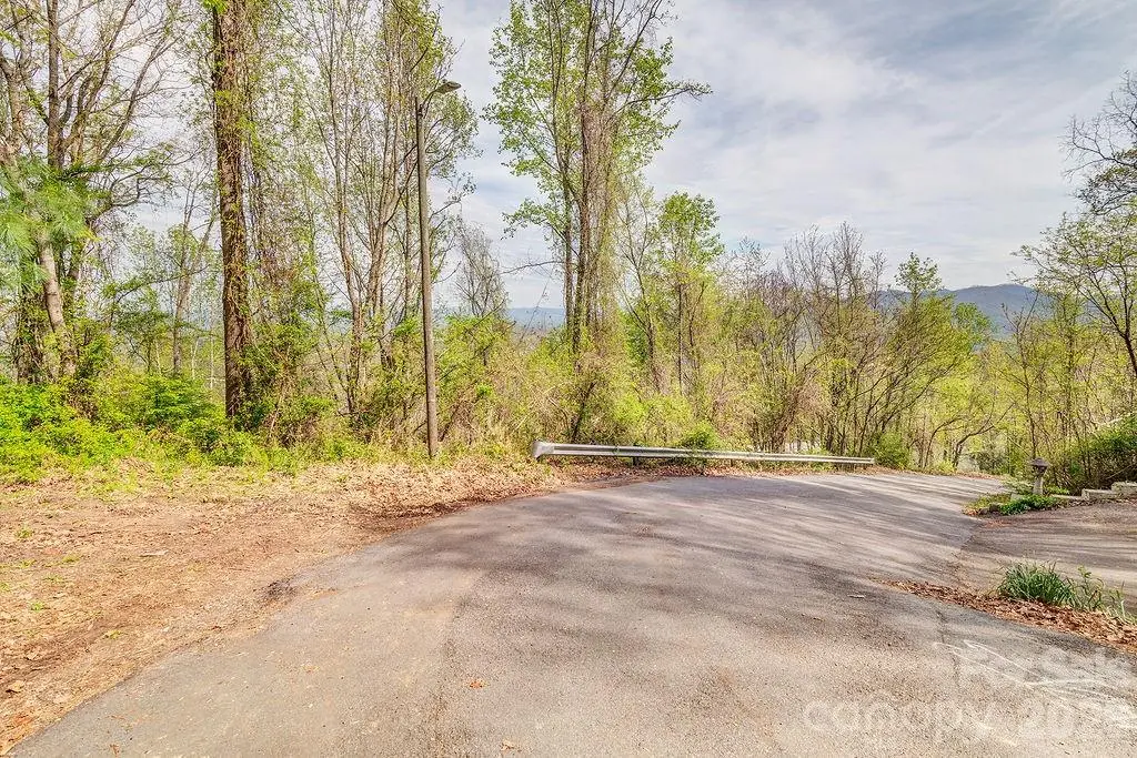 99999 Leisure Mountain RD #22, Asheville, NC 28804