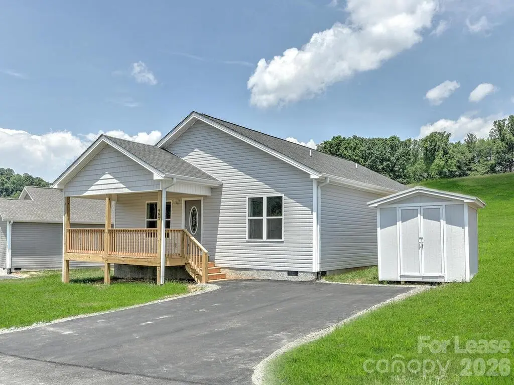 167 Quinn Hill LN, Mars Hill, NC 28754