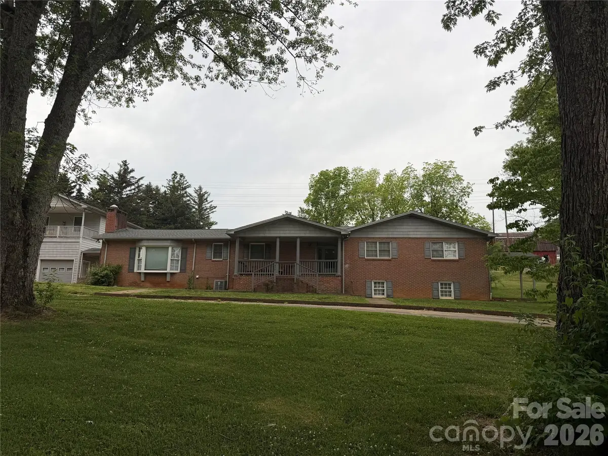 277 & 275 Hilltop ST, Hudson, NC 28638