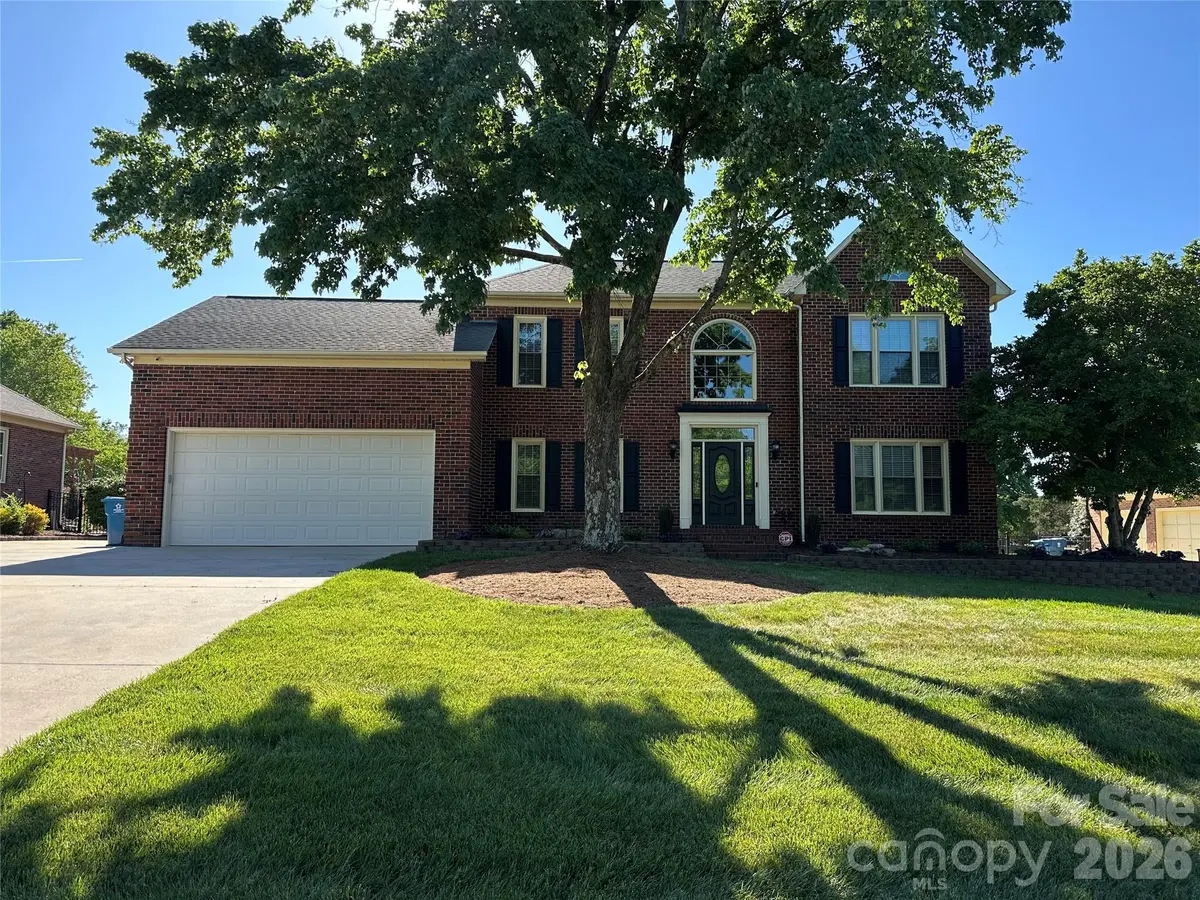 8219 Deer DR, Harrisburg, NC 28075