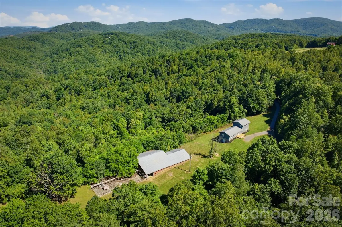 822 Windy Mountain RD, Deep Gap, NC 28618