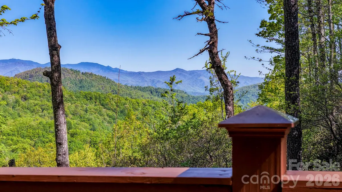 20 Laurel Cottage LN, Black Mountain, NC 28711