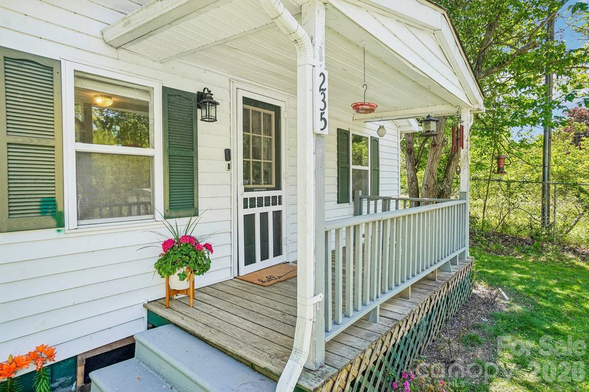 235 Gull AVE #431, East Flat Rock, NC 28726